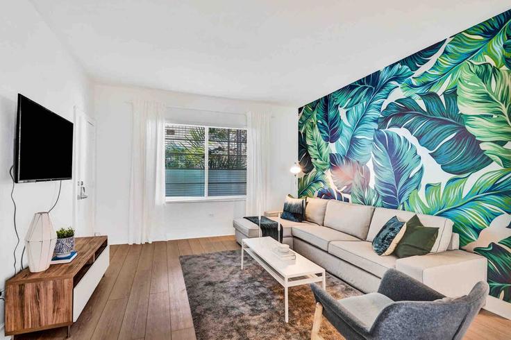 Miami Beach, Miami Beach에 위치한 Building Lincoln Road - benichaybrothersllc - 1540530 유닛의 세련된 인테리어가 돋보이는 거실 Miami Beach, Miami Beach에 위치한 Building Lincoln Road - benichaybrothersllc - 1540530 유닛의 세련된 인테리어가 돋보이는 거실