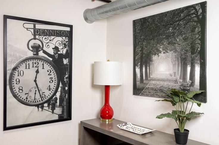 Elegant gestaltetes Wohnzimmer mit moderner Einrichtung in einer Wohnung im Building South 7th Street - bespokestay - 1049462 - USA in Philadelphia, Philadelphia Elegant gestaltetes Wohnzimmer mit moderner Einrichtung in einer Wohnung im Building South 7th Street - bespokestay - 1049462 - USA in Philadelphia, Philadelphia