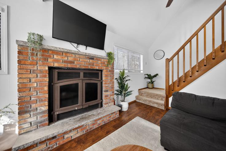 Building Winamac Drive - bespokestay - 1049540 - USA adresindeki bir dairede modern mobilyalarla zarif bir şekilde tasarlanmış oturma odası Arrowhead Lake, Arrowhead Lake Building Winamac Drive - bespokestay - 1049540 - USA adresindeki bir dairede modern mobilyalarla zarif bir şekilde tasarlanmış oturma odası Arrowhead Lake, Arrowhead Lake