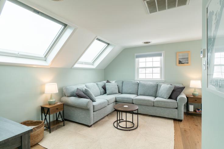 Ocean City, Ocean City에 위치한 Building Bay Avenue - bespokestay - 1491164 유닛의 세련된 인테리어가 돋보이는 거실 Ocean City, Ocean City에 위치한 Building Bay Avenue - bespokestay - 1491164 유닛의 세련된 인테리어가 돋보이는 거실