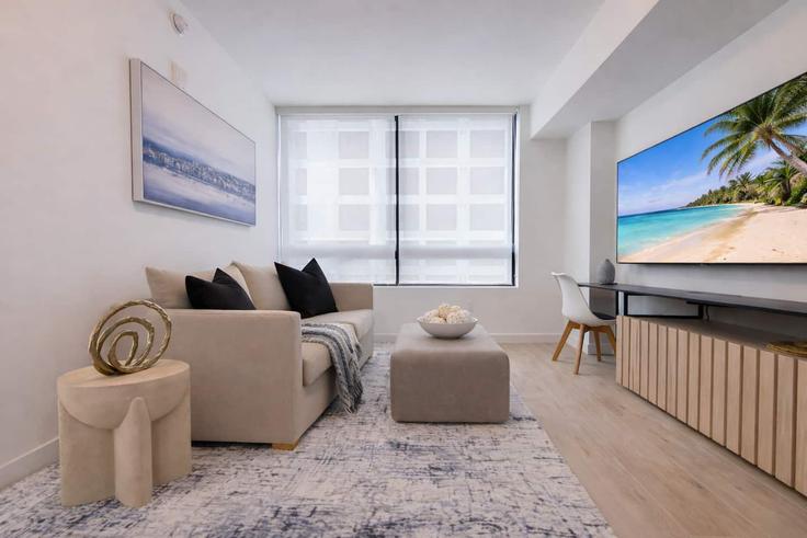 Miami MiamiのBuilding North Miami Avenue - beststay - 1442068のアパートメントにある、モダンな家具を備えたエレガントなデザインのリビングルーム