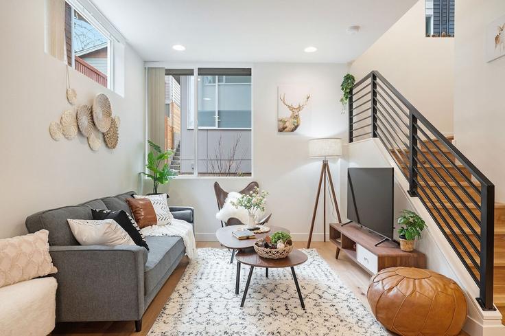 Seattle, Seattle에 위치한 Building West Cremona Street - betterstay - 1035999 - SEA 유닛의 세련된 인테리어가 돋보이는 거실 Seattle, Seattle에 위치한 Building West Cremona Street - betterstay - 1035999 - SEA 유닛의 세련된 인테리어가 돋보이는 거실