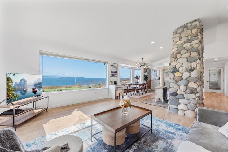 Salle de séjour élégante avec mobilier moderne dans un appartement à Building Fircrest Avenue - betterstay - 1595263 à Coupeville, Coupeville Salle de séjour élégante avec mobilier moderne dans un appartement à Building Fircrest Avenue - betterstay - 1595263 à Coupeville, Coupeville