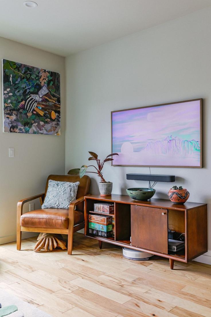 Elegant gestaltetes Wohnzimmer mit moderner Einrichtung in einer Wohnung im Building 36th Avenue South - betterstay - 1035903 - SEA in Seattle, Seattle Elegant gestaltetes Wohnzimmer mit moderner Einrichtung in einer Wohnung im Building 36th Avenue South - betterstay - 1035903 - SEA in Seattle, Seattle