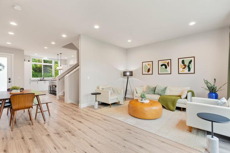 Seattle, Seattle에 위치한 Building Valley Street - betterstay - 1225183 - SEA 유닛의 세련된 인테리어가 돋보이는 거실