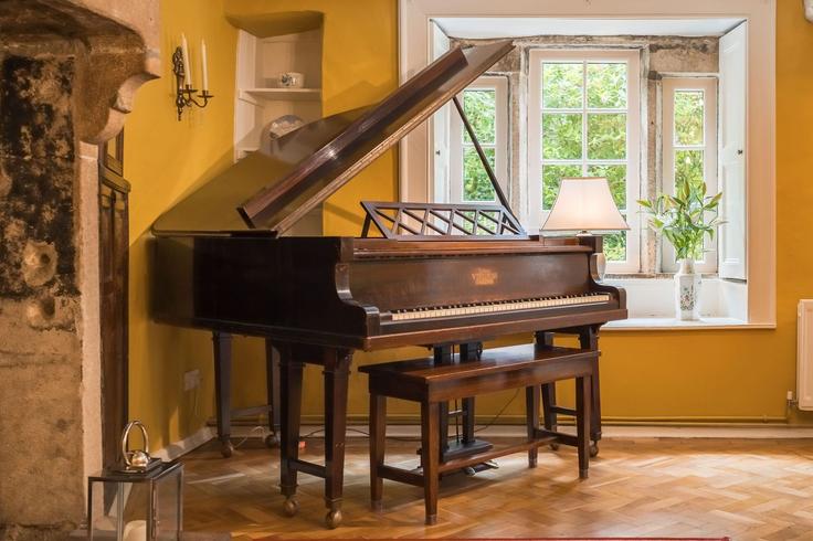 Elegante sala de estar con mobiliario moderno en un apartamento en Building Coates Lane - birchstays - 1352523 en Craven District, Skipton