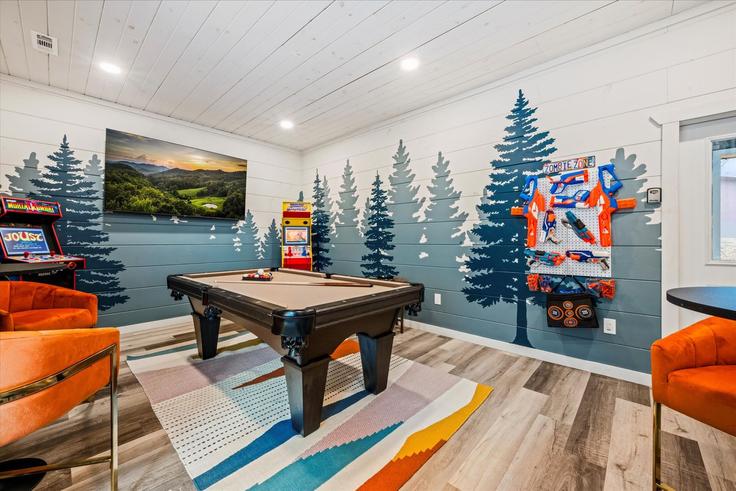 Elegante sala de estar con mobiliario moderno en un apartamento en Building Sequoia Road - bluegems - 1022145 - USA en Pigeon Forge, Pigeon Forge