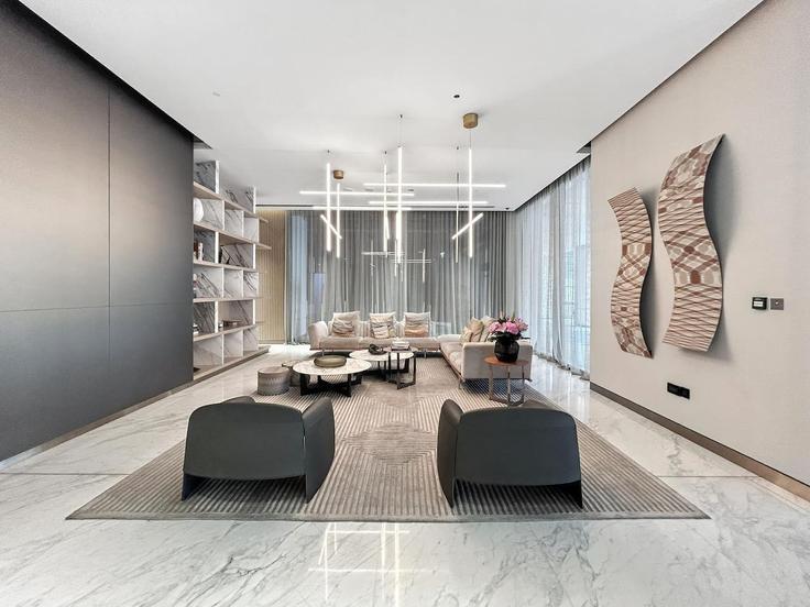 Dubai Business BayのBuilding Marasi Drive - blvd-holiday-homes-rental-llc - 1515692のアパートメントにある、モダンな家具を備えたエレガントなデザインのリビングルーム