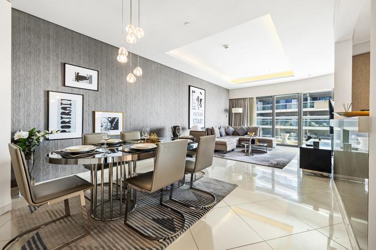Salle de séjour élégante avec mobilier moderne dans un appartement à Building Tariaq Bedon Esm - blvd-holiday-homes-rental-llc - 1515701 à Business Bay, Dubai Salle de séjour élégante avec mobilier moderne dans un appartement à Building Tariaq Bedon Esm - blvd-holiday-homes-rental-llc - 1515701 à Business Bay, Dubai