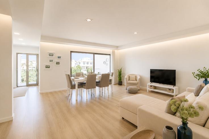 Salle de séjour élégante avec mobilier moderne dans un appartement à Building Rua Drummond de Andrade - bnbird-homes-lda - 1574613 à Portimão, Portimão Salle de séjour élégante avec mobilier moderne dans un appartement à Building Rua Drummond de Andrade - bnbird-homes-lda - 1574613 à Portimão, Portimão