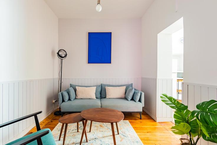 Building Travessa Santana da Cruz - bnbird-homes-lda - 1556186 adresindeki bir dairede modern mobilyalarla zarif bir şekilde tasarlanmış oturma odası Arroios, Lisbon Building Travessa Santana da Cruz - bnbird-homes-lda - 1556186 adresindeki bir dairede modern mobilyalarla zarif bir şekilde tasarlanmış oturma odası Arroios, Lisbon