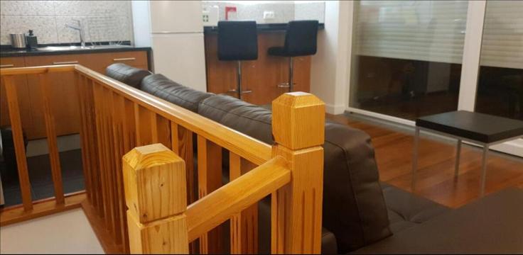 Elegant gestaltetes Wohnzimmer mit moderner Einrichtung in einer Wohnung im Building Rua da Misericórdia - bnbird-homes - 1363700 in Cascais e Estoril, Cascais