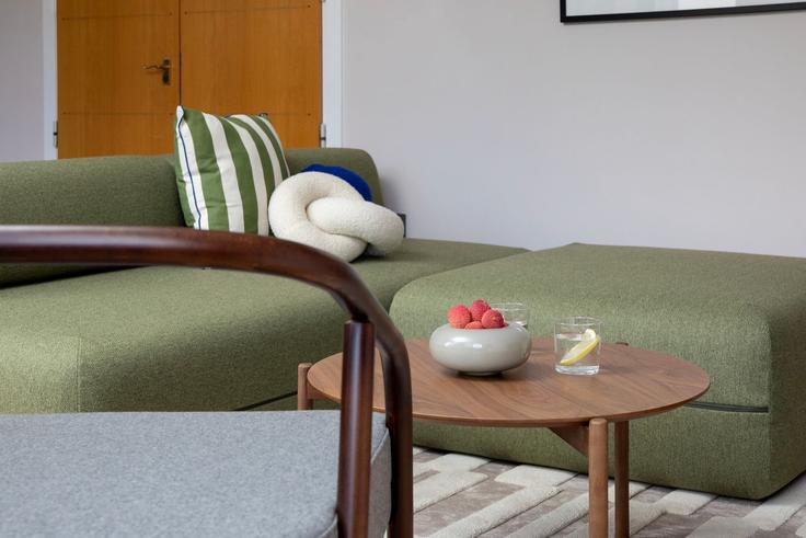 Elegantly designed living room with modern furnishings in an apartment at Building Watling Street - bob-w-london-st-pauls - 1602220 in City of London, London Elegantly designed living room with modern furnishings in an apartment at Building Watling Street - bob-w-london-st-pauls - 1602220 in City of London, London