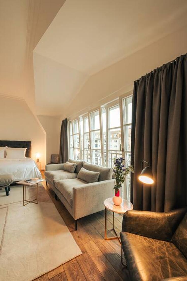 Berlin BerlinのBuilding Köpenicker Straße - bobwmitte - 1058373のアパートメントにある、モダンな家具を備えたエレガントなデザインのリビングルーム