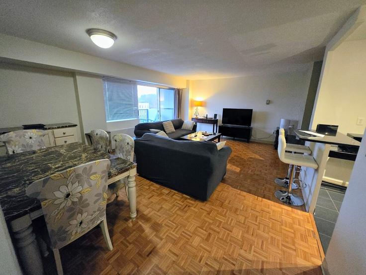 Elegante sala de estar con mobiliario moderno en un apartamento en Building Tremont Street - bostoncorporatehousing - 1059125 - BOS en Boston, Boston Elegante sala de estar con mobiliario moderno en un apartamento en Building Tremont Street - bostoncorporatehousing - 1059125 - BOS en Boston, Boston