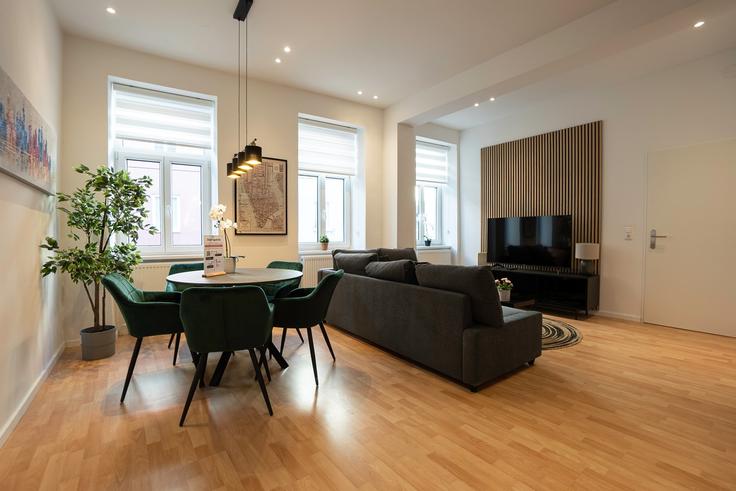 Building Beheimgasse 23 - bosu-gmbh - 1500282 adresindeki bir dairede modern mobilyalarla zarif bir şekilde tasarlanmış oturma odası Vienna, Vienna