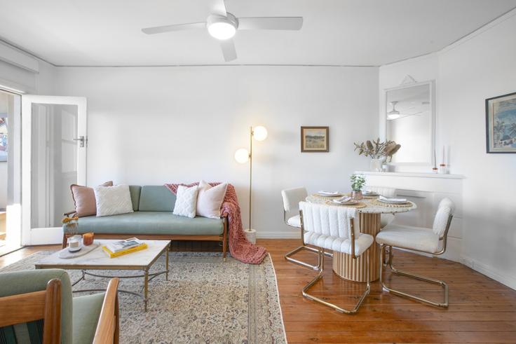 Elizabeth Bay, Sydney에 위치한 Building Onslow Avenue - boutiq-private-properties - 1337409 아파트의 세련된 인테리어가 돋보이는 거실