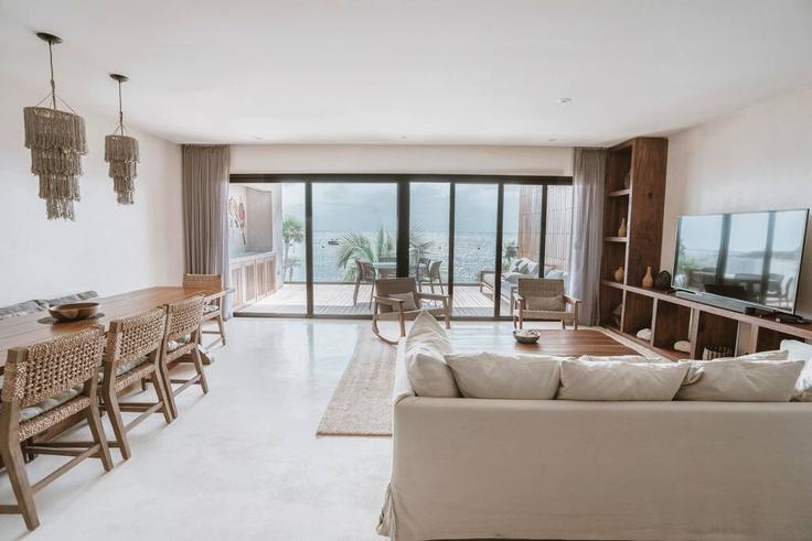 Building Tankah 3 M-3 L-49 50 - bt-homes - 1500828 adresindeki bir dairede modern mobilyalarla zarif bir şekilde tasarlanmış oturma odası Dreams Tulum, Dreams Tulum