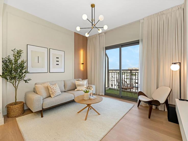 Building Tariaq Bedon Esm - caabi-boutique-homes - 1496878 adresindeki bir dairede modern mobilyalarla zarif bir şekilde tasarlanmış oturma odası Al Yalayis 2, Dubai Building Tariaq Bedon Esm - caabi-boutique-homes - 1496878 adresindeki bir dairede modern mobilyalarla zarif bir şekilde tasarlanmış oturma odası Al Yalayis 2, Dubai