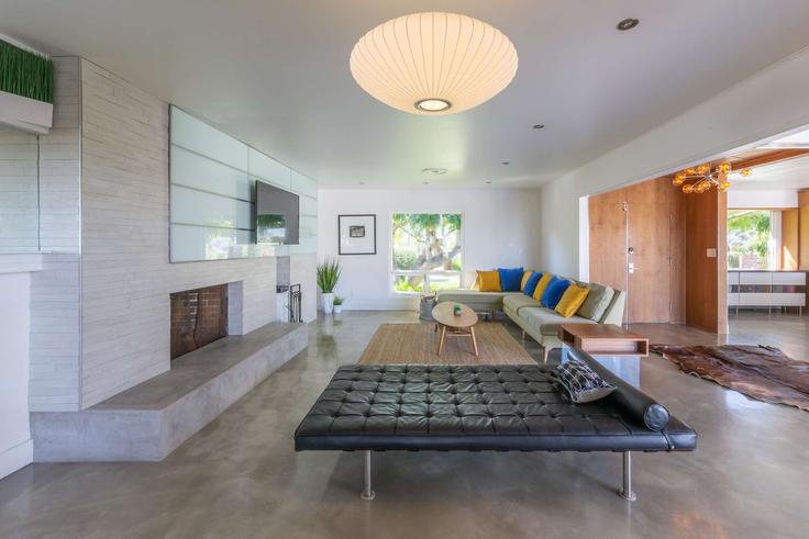 Salle de séjour élégante avec mobilier moderne dans un appartement à Building La Jolla Scenic Drive North - capital-asset-management-inc - 1261246 - SAN à San Diego, San Diego Salle de séjour élégante avec mobilier moderne dans un appartement à Building La Jolla Scenic Drive North - capital-asset-management-inc - 1261246 - SAN à San Diego, San Diego