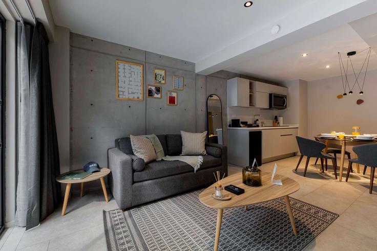 Mexico City, Mexico City 소재 Building Calle Chilpancingo - capitalia - 1029096 유닛에 마련된, 현대적인 가구로 꾸며진 우아한 디자인의 거실