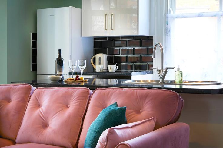 Salle de séjour élégante avec mobilier moderne dans un appartement à Building Fulford Road - cara-louise-shardlow - 1367419 à Scarborough District, Scarborough