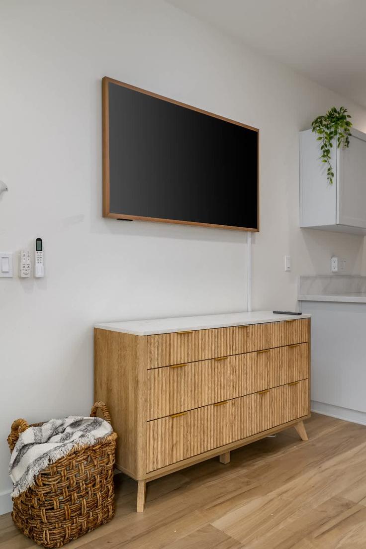 San Diego, San Diego에 위치한 Building Robbins Street - cardovacationsrentals - 1304288 - SAN 아파트의 세련된 인테리어가 돋보이는 거실