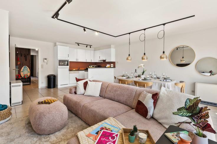 Sala de estar elegantemente projetada com móveis modernos em um apartamento no Building Albert I Laan - casiola-belgium - 1504328 em Koksijde, Koksijde Sala de estar elegantemente projetada com móveis modernos em um apartamento no Building Albert I Laan - casiola-belgium - 1504328 em Koksijde, Koksijde