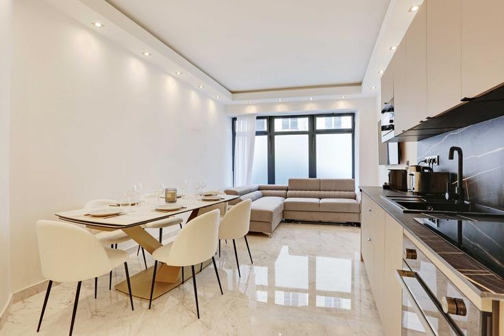 Paris 2nd arrondissementのBuilding Rue du Ponceau - checkmyguest - 1350283のアパートメントにある、モダンな家具を備えたエレガントなデザインのリビングルーム