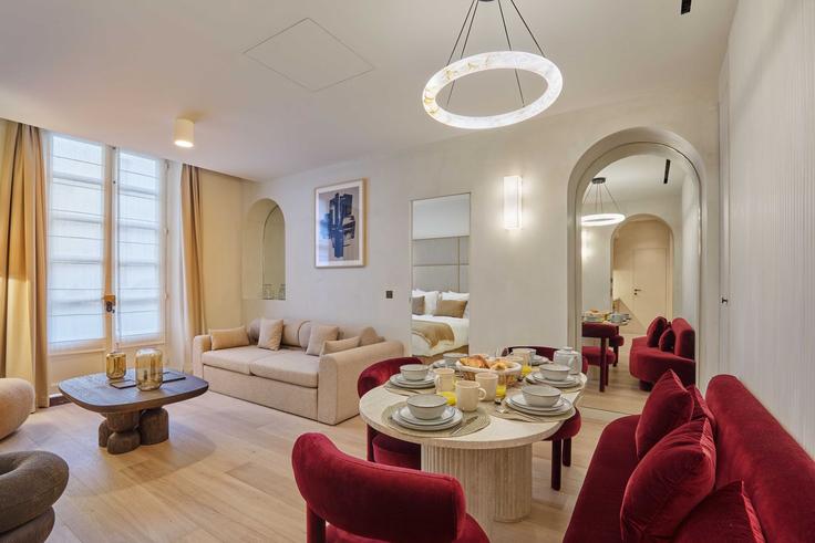 1st arrondissement, Paris에 위치한 Building Rue du Bouloi - checkmyguest - 1349069 아파트의 세련된 인테리어가 돋보이는 거실