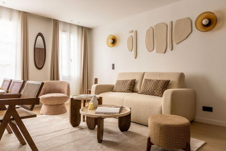 1st arrondissement, Paris에 위치한 Building Rue Croix des Petits Champs - checkmyguest - 1348638 아파트의 세련된 인테리어가 돋보이는 거실