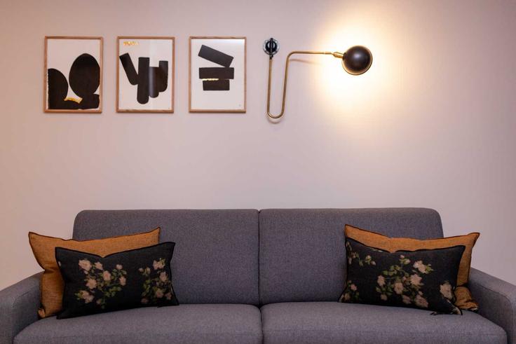 8th arrondissement, Paris 소재 Building Rue Rabelais - checkmyguest - 1348527 유닛에 마련된, 현대적인 가구로 꾸며진 우아한 디자인의 거실