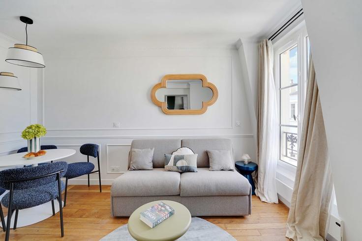 Building Rue Auguste Bartholdi - checkmyguest - 1349497 adresindeki bir dairede modern mobilyalarla zarif bir şekilde tasarlanmış oturma odası 15th arrondissement, Paris Building Rue Auguste Bartholdi - checkmyguest - 1349497 adresindeki bir dairede modern mobilyalarla zarif bir şekilde tasarlanmış oturma odası 15th arrondissement, Paris