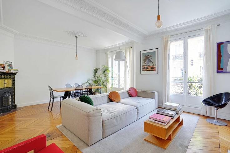 17th arrondissement, Paris에 위치한 Building Rue de Lévis - checkmyguest - 1349253 유닛의 세련된 인테리어가 돋보이는 거실
