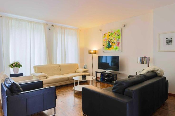 Building Rue Gambetta - checkmyguest - 1349556 adresindeki bir dairede modern mobilyalarla zarif bir şekilde tasarlanmış oturma odası Le Kremlin-Bicêtre, Le Kremlin-Bicêtre Building Rue Gambetta - checkmyguest - 1349556 adresindeki bir dairede modern mobilyalarla zarif bir şekilde tasarlanmış oturma odası Le Kremlin-Bicêtre, Le Kremlin-Bicêtre