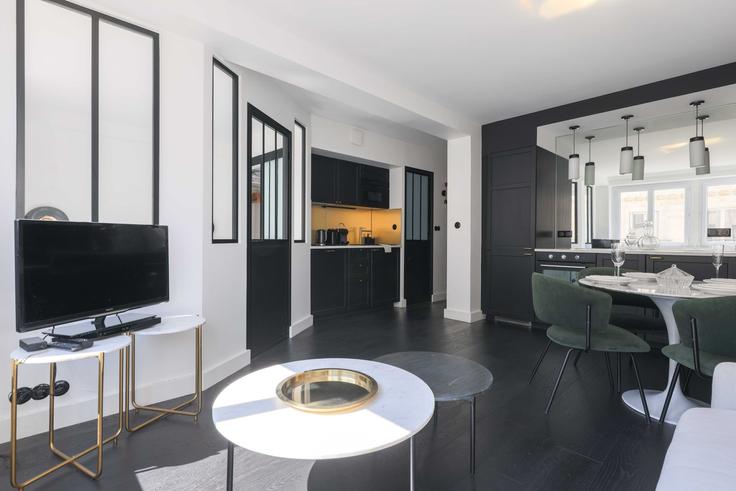 1 quarto mobiliado em apartamentos em Rue d'Anjou 1261492P, 8th arrondissement, Paris, foto 1