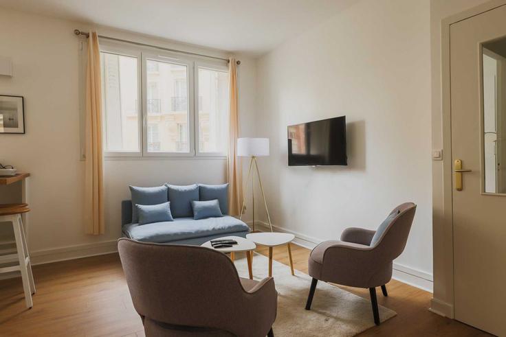 15th arrondissement, Paris에 위치한 Building Rue Desnouettes - checkmyguest - 1316434 아파트의 세련된 인테리어가 돋보이는 거실