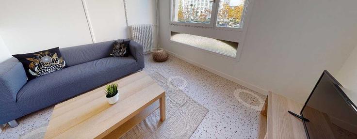 8th arrondissement, Lyon에 위치한 Building Rue Philippe Fabia - checkmyguest - 1349773 아파트의 세련된 인테리어가 돋보이는 거실