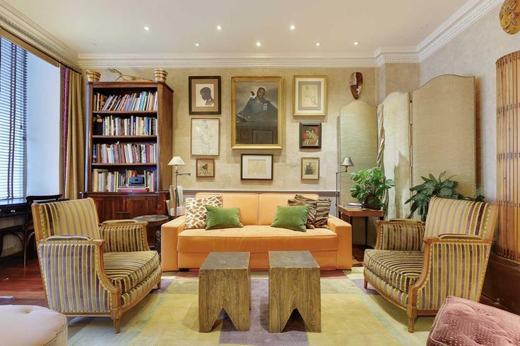 Salle de séjour élégante avec mobilier moderne dans un appartement à Building Rue des Arquebusiers - checkmyguest - 1349549 à 3rd arrondissement, Paris Salle de séjour élégante avec mobilier moderne dans un appartement à Building Rue des Arquebusiers - checkmyguest - 1349549 à 3rd arrondissement, Paris