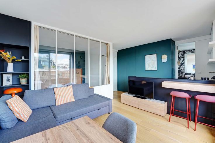 Elegante sala de estar con mobiliario moderno en un apartamento en Building Rue Jules Vallès - checkmyguest - 1349891 en 11th arrondissement, Paris