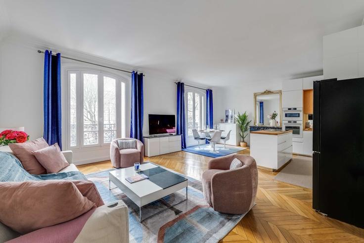 17th arrondissement, Paris에 위치한 Building Avenue Mac-Mahon - checkmyguest - 1471174 유닛의 세련된 인테리어가 돋보이는 거실