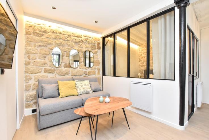 2nd arrondissement, Paris에 위치한 Building Rue Saint-Sauveur - checkmyguest - 1351048 유닛의 세련된 인테리어가 돋보이는 거실 2nd arrondissement, Paris에 위치한 Building Rue Saint-Sauveur - checkmyguest - 1351048 유닛의 세련된 인테리어가 돋보이는 거실