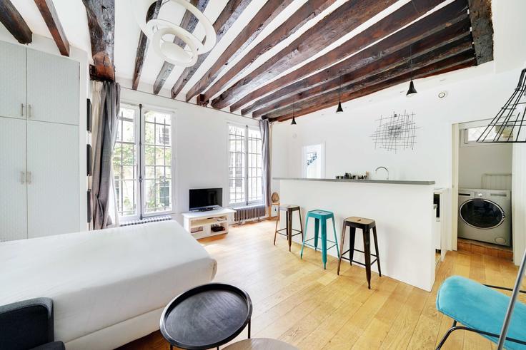 3rd arrondissement, Paris에 위치한 Building Rue de Saintonge - checkmyguest - 1583809 유닛의 세련된 인테리어가 돋보이는 거실 3rd arrondissement, Paris에 위치한 Building Rue de Saintonge - checkmyguest - 1583809 유닛의 세련된 인테리어가 돋보이는 거실