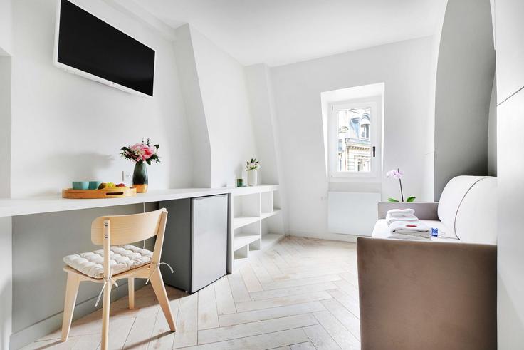 Studio amueblado en Rue des Saussaies 1351126P , 8th arrondissement, Paris, foto 1