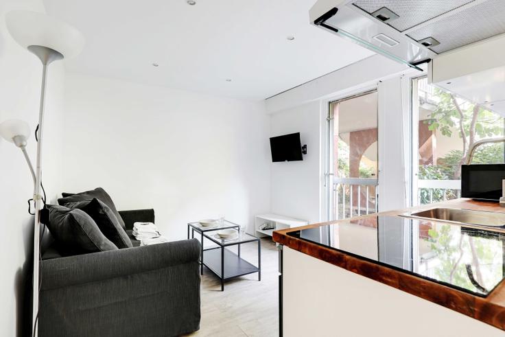 Cocina funcional y elegante con equipamiento de alta gama en un apartamento de lujo en Building Rue Cavendish - checkmyguest - 1052546 en 19th arrondissement, Paris