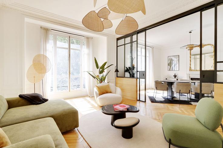 7th arrondissement, Paris에 위치한 Building Avenue de Suffren - checkmyguest - 1348114 아파트의 세련된 인테리어가 돋보이는 거실