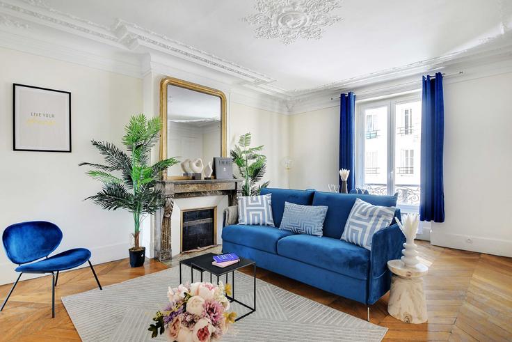 Salle de séjour élégante avec mobilier moderne dans un appartement à Building Rue Nollet - checkmyguest - 1350669 à 17th arrondissement, Paris Salle de séjour élégante avec mobilier moderne dans un appartement à Building Rue Nollet - checkmyguest - 1350669 à 17th arrondissement, Paris