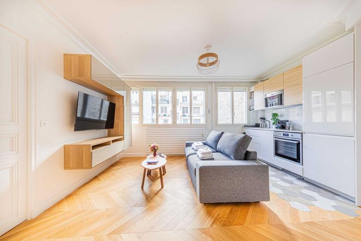 16th arrondissement, Paris에 위치한 Building Avenue du Président Kennedy - checkmyguest - 1350834 유닛의 세련된 인테리어가 돋보이는 거실