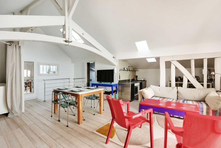 10th arrondissement, Paris에 위치한 Building Rue Yves Toudic - checkmyguest - 1348318 아파트의 세련된 인테리어가 돋보이는 거실