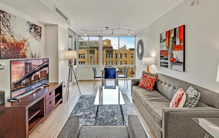 Washington, Washington 소재 Building I Street Northwest - churchillliving - 1043382 유닛에 마련된, 현대적인 가구로 꾸며진 우아한 디자인의 거실